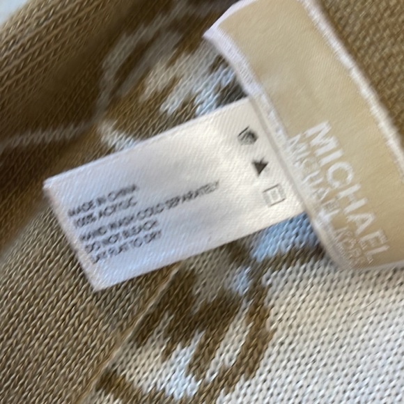 Michael michael kors scarf - Picture 5 of 7